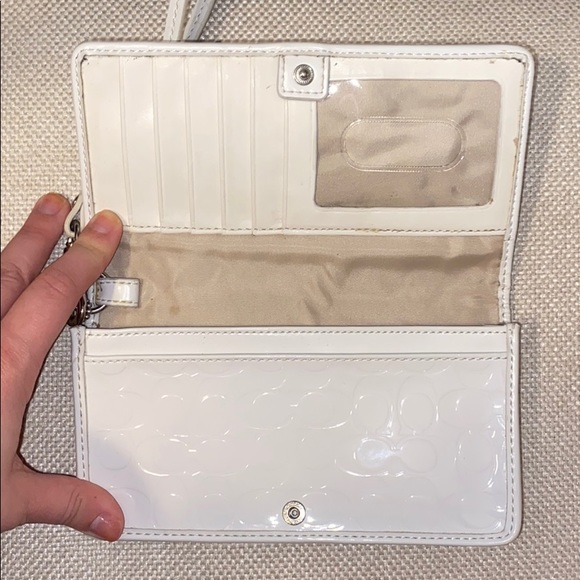 Coach wristlet - Picture 3 of 4